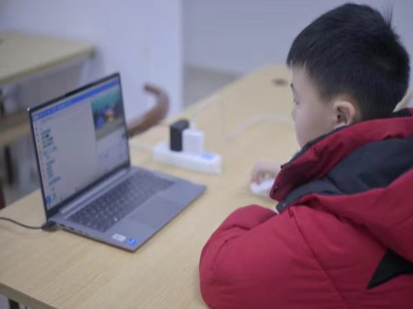 进步”的志愿服务理念